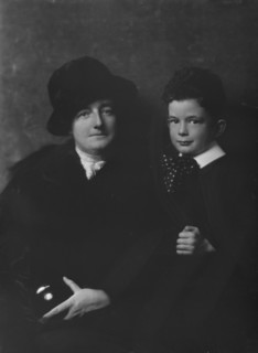 Norris, Charles G., Mrs., and son, portrait photograph, between 1913 and 1942. Creator: Arnold Genthe.