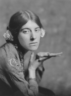 Coomarasumay, Ananda, Mrs. (Ratan Devi), portrait photograph, 1917 May 8. Creator: Arnold Genthe.