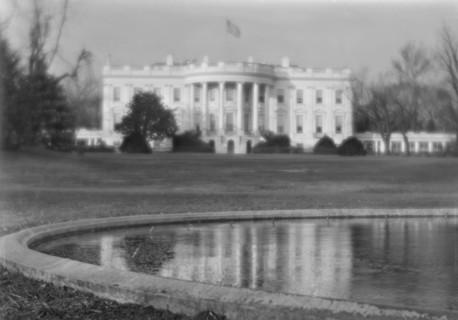 White House, Washington, D.C., 1913 Nov. Creator: Arnold Genthe.
