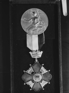Medal from the 1928 Exposition internationale in Paris, between 1928 and 1942. Creator: Arnold Genthe.