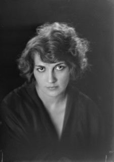 Mrs. Bacon, portrait photograph, 1919 Sept. 5. Creator: Arnold Genthe.