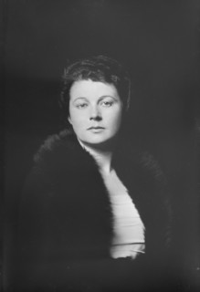 Mrs. Barkhausen, portrait photograph, 1918 Dec. 9. Creator: Arnold Genthe.