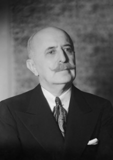 Dr. B. Beck, portrait photograph, 1935 Aug. or Sept. Creator: Arnold Genthe.