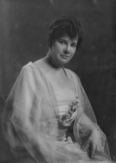 Mrs. R.H. Dowman, portrait photograph, 1918 Nov. 2. Creator: Arnold Genthe.