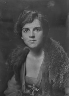 Mrs. C. Gardner, portrait photograph, 1918 Sept. 12. Creator: Arnold Genthe.