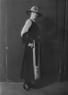 Miss Marie Goff, portrait photograph, 1918 Sept. 16. Creator: Arnold Genthe.
