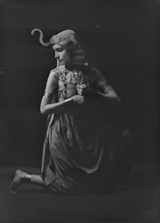Miss Henderson, 1918 Nov. 17. Creator: Arnold Genthe.