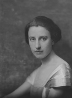 Miss Mabel Hutzler, portrait photograph, 1917 Dec. 24. Creator: Arnold Genthe.
