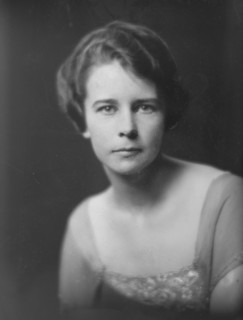 Miss M. Kelsey, portrait photograph, 1917 Dec. 6. Creator: Arnold Genthe.