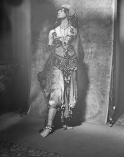 Miss Fontaine, between 1915 and 1920. Creator: Arnold Genthe.
