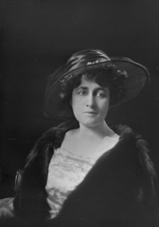 Miss Angela Morgan, portrait photograph, 1919 Feb. 25. Creator: Arnold Genthe.