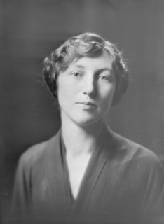 Miss Olson, portrait photograph, 1918 July 2. Creator: Arnold Genthe.