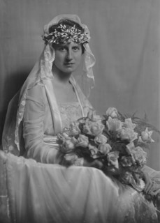 Miss Schaffer, (Mrs. Baumgarten), portrait photograph, 1919 Feb. 25. Creator: Arnold Genthe.