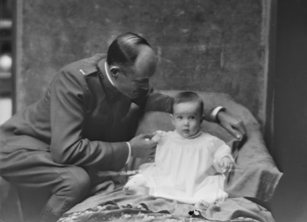 Lieutenant H.B. Stimson and baby, portrait photograph, 1918 May 8. Creator: Arnold Genthe.