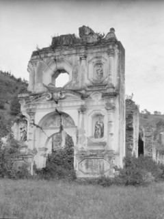 Travel views of Cuba and Guatemala, between 1899 and 1926. Creator: Arnold Genthe.