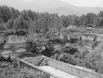 Travel views of Cuba and Guatemala, between 1899 and 1926. Creator: Arnold Genthe.