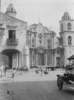Travel views of Cuba and Guatemala, between 1899 and 1926. Creator: Arnold Genthe.