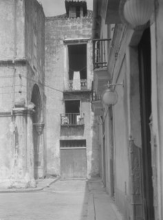 Travel views of Cuba and Guatemala, between 1899 and 1926. Creator: Arnold Genthe.