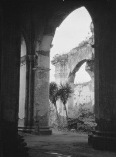 Travel views of Cuba and Guatemala, between 1899 and 1926. Creator: Arnold Genthe.