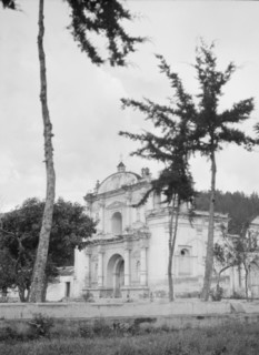 Travel views of Cuba and Guatemala, between 1899 and 1926. Creator: Arnold Genthe.