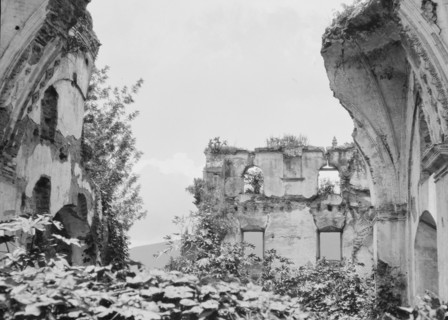 Travel views of Cuba and Guatemala, between 1899 and 1926. Creator: Arnold Genthe.