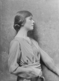 Miss Marjorie Vonnegut, portrait photograph, 1917 Nov. 15. Creator: Arnold Genthe.