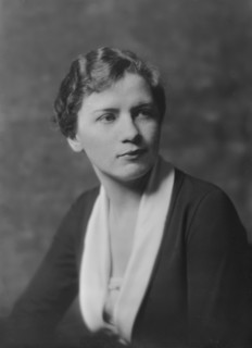 Mrs. Woodworth, (Miss Harriet Collier), portrait photograph, between 1917 and 1923. Creator: Arnold Genthe.