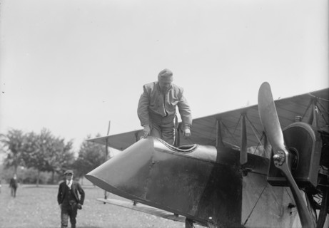 Curtiss Airplane Tests And Demonstrations; Twin Engine Biplane, Potomac Park, 1916. Creator: Harris & Ewing.