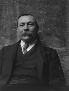 Doyle, Arthur Conan, Sir, portrait photograph, 1914 June 1. Creator: Arnold Genthe.