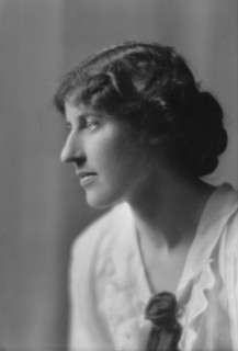 Milholland, Inez (Mrs. Eugene Boissevain), portrait photograph, 1914. Creator: Arnold Genthe.