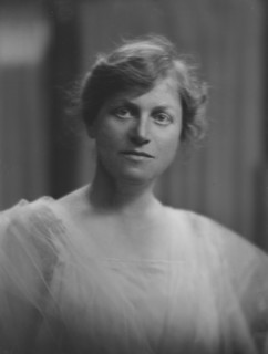 Miller, N.J., Mrs., portrait photograph, 1916. Creator: Arnold Genthe.
