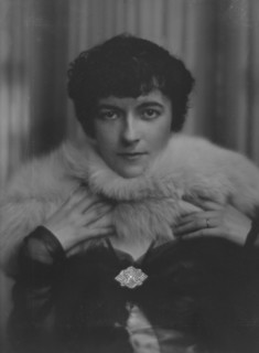 Rose, Walter, Mrs., portrait photograph, 1916 Apr. 11. Creator: Arnold Genthe.
