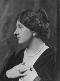 Stanton, Frank, Mrs., portrait photograph, 1913 Dec. 18. Creator: Arnold Genthe.