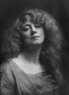 Unidentified woman, possibly Mrs. Ignace Paderewski or Mrs. Walter M. Werner..., c1906-1913. Creator: Arnold Genthe.