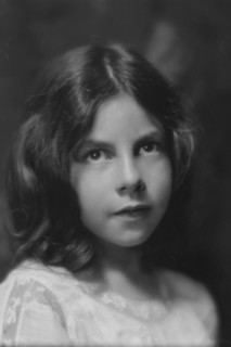 Bush, Peggy, Miss, portrait photograph, 1914 Aug. 18. Creator: Arnold Genthe.