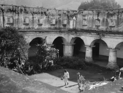 Travel views of Cuba and Guatemala, between 1899 and 1926. Creator: Arnold Genthe.