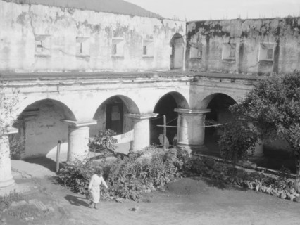 Travel views of Cuba and Guatemala, between 1899 and 1926. Creator: Arnold Genthe.