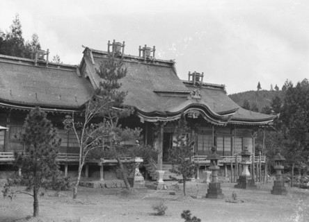 Travel views of Japan and Korea, 1908. Creator: Arnold Genthe.