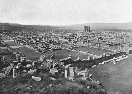 ''Les ruines de Timgad; Afrique du nord', 1914. Creator: Unknown.