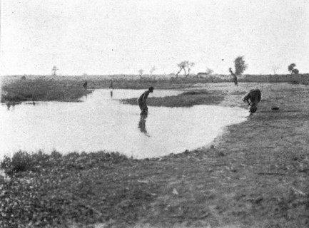 ''Sur les bords du Mayo-Kabi; L'Ouest Africain', 1914. Creator: Unknown.