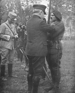 'Le Caporal Claude Goutaudier, qui a fait cent prisonniers', 1916. Creator: Unknown.