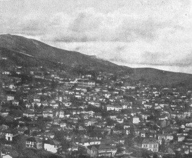 'Sur le front des balkans. -- Deux villes d'ou les troupes allies ont chasse les Bulgares, 1916. Creator: Dr Bussiere.