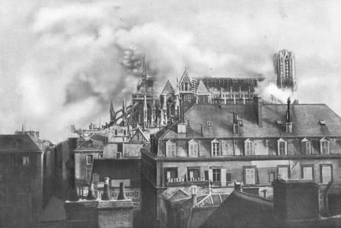 ''Le Cathedrale de Reims en flammes le 17 septembre', 1914. Creator: Jules Matot.