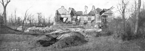 'La reprise de Vermelles; Le chateau de Vermelles enleve par nos troupes', 1914. Creator: Unknown.