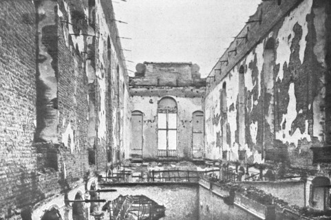 'Louvain; la grande galerie de la bibliotheque universitaire', 1914. Creator: Unknown.