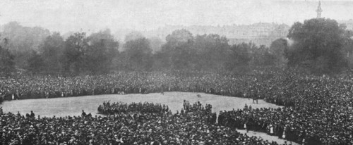 'La musique de la garde republicaine a Londres. Notre meilleure musique militaire, sous la..., 1916. Creator: Unknown.