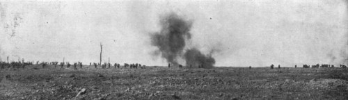 'La bataille de la Somme; Trois instantanes de l'attaque Britannique du 25 septembre..., 1916. Creator: Unknown.