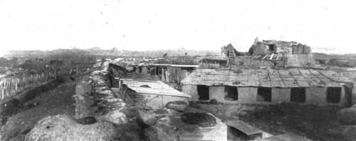 'La guerre moderne en Cameroun Nord ; un des forts allemands de Garoua, tel que le..., 1916. Creator: Unknown.