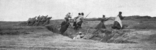 ''Sur le front Russe; Infanterie russe s'elancant a l'attaque', 1914. Creator: Unknown.