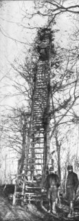 'La vie en Campagne; Une echelle a coulisse qui permet aux artilleurs le reglage..., 1914. Creator: Unknown.